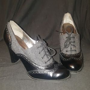 Marc Fisher MFLENDYA Barrett Oxford LaceUp heel